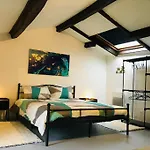 Au Boom Coeur Forfait Et Petit Dejeuner Inclus Holiday home Tourtenay
