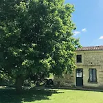 Au Boom Coeur Forfait Et Petit Dejeuner Inclus Holiday home *