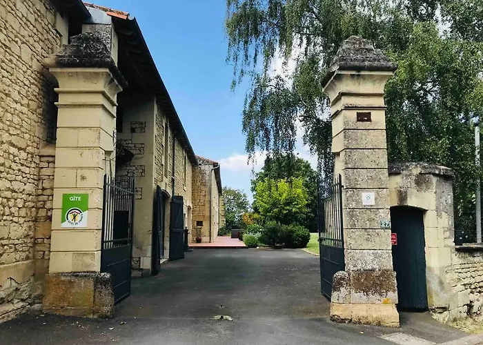 Au Boom Coeur Forfait Et Petit Dejeuner Inclus 度假居